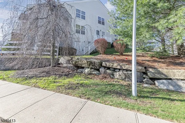 $3,300 | 902 Wendover Court, Randolph, NJ 07869