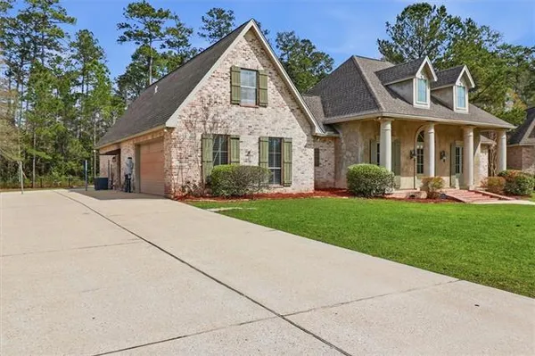 $705,000 | 131 Dunleith Lane, Mandeville, LA 70471