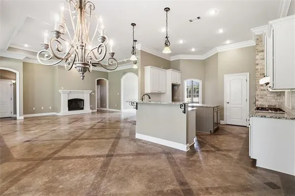 $705,000 | 131 Dunleith Lane, Mandeville, LA 70471