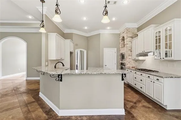 $705,000 | 131 Dunleith Lane, Mandeville, LA 70471