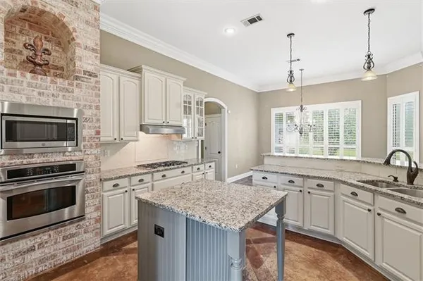 $705,000 | 131 Dunleith Lane, Mandeville, LA 70471