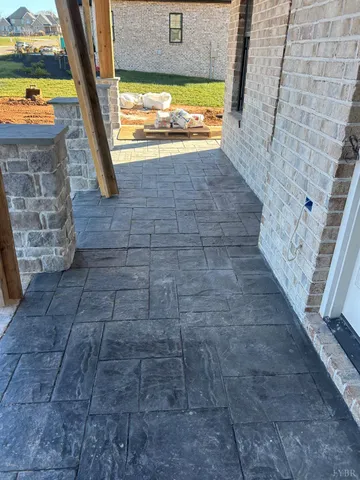 $869,000 | 1055 Bravo Lane, Forest, VA 24551