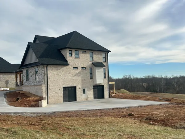 $869,000 | 1055 Bravo Lane, Forest, VA 24551