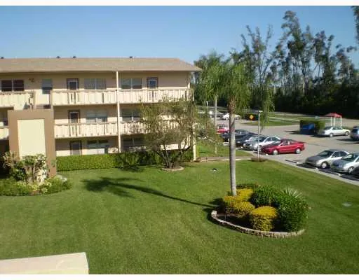 $66,000 | 622 Fanshaw O, Unit 622, Boca Raton, FL 33434