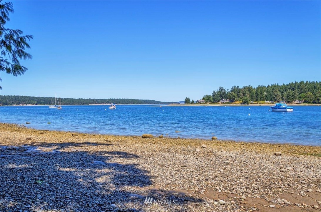 1234 Griffith Point Road Nordland, WA 98358 - Photo 6 of 23