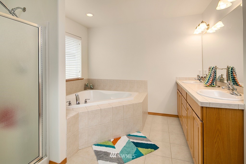 511 196th Street Southeast Bothell, WA 98012 - Photo 11 of 18