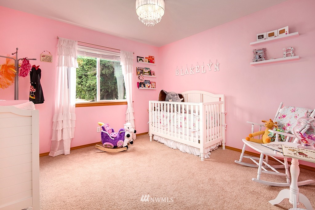 511 196th Street Southeast Bothell, WA 98012 - Photo 12 of 18