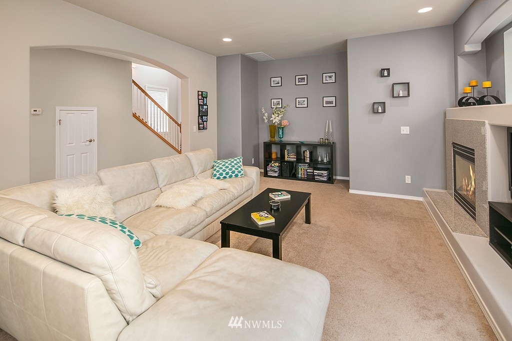511 196th Street Southeast Bothell, WA 98012 - Photo 9 of 18