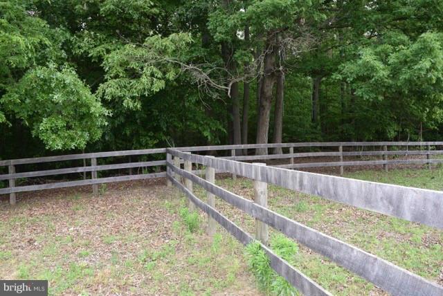 1240 Rossback Road Davidsonville, MD 21035 - Photo 15 of 25 3-board fencing