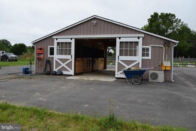 1240 Rossback Road Davidsonville, MD 21035 - Photo 21 of 25 Large Barn