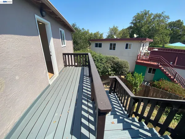 $1,299,000 | 820 Island Drive, Alameda, CA 94502