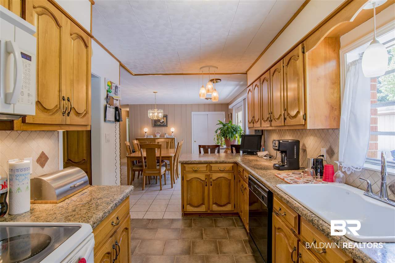 12405 Osborne Drive Foley, AL 36535 - Photo 9 of 28 L shaped Galley Kitchen