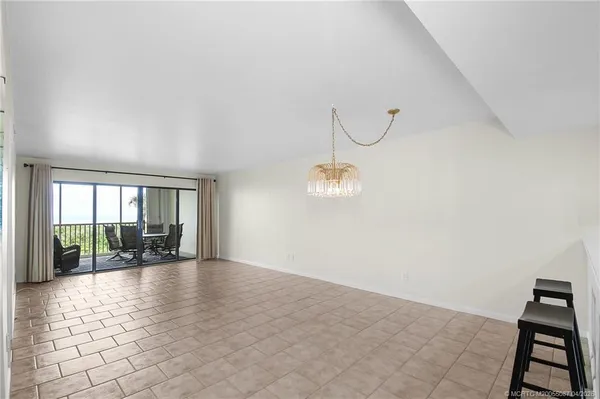 $699,500 | 529 Northeast Plantation Road, Unit 105, Jensen Beach, FL 34957