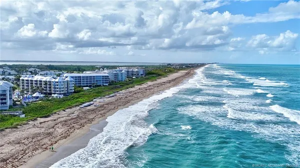 $699,500 | 529 Northeast Plantation Road, Unit 105, Jensen Beach, FL 34957