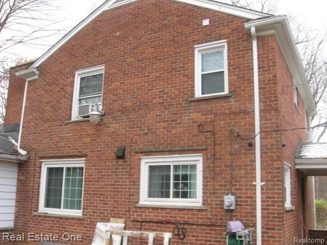 16550 Ridge Road Detroit, MI 48219 - Photo 4 of 17