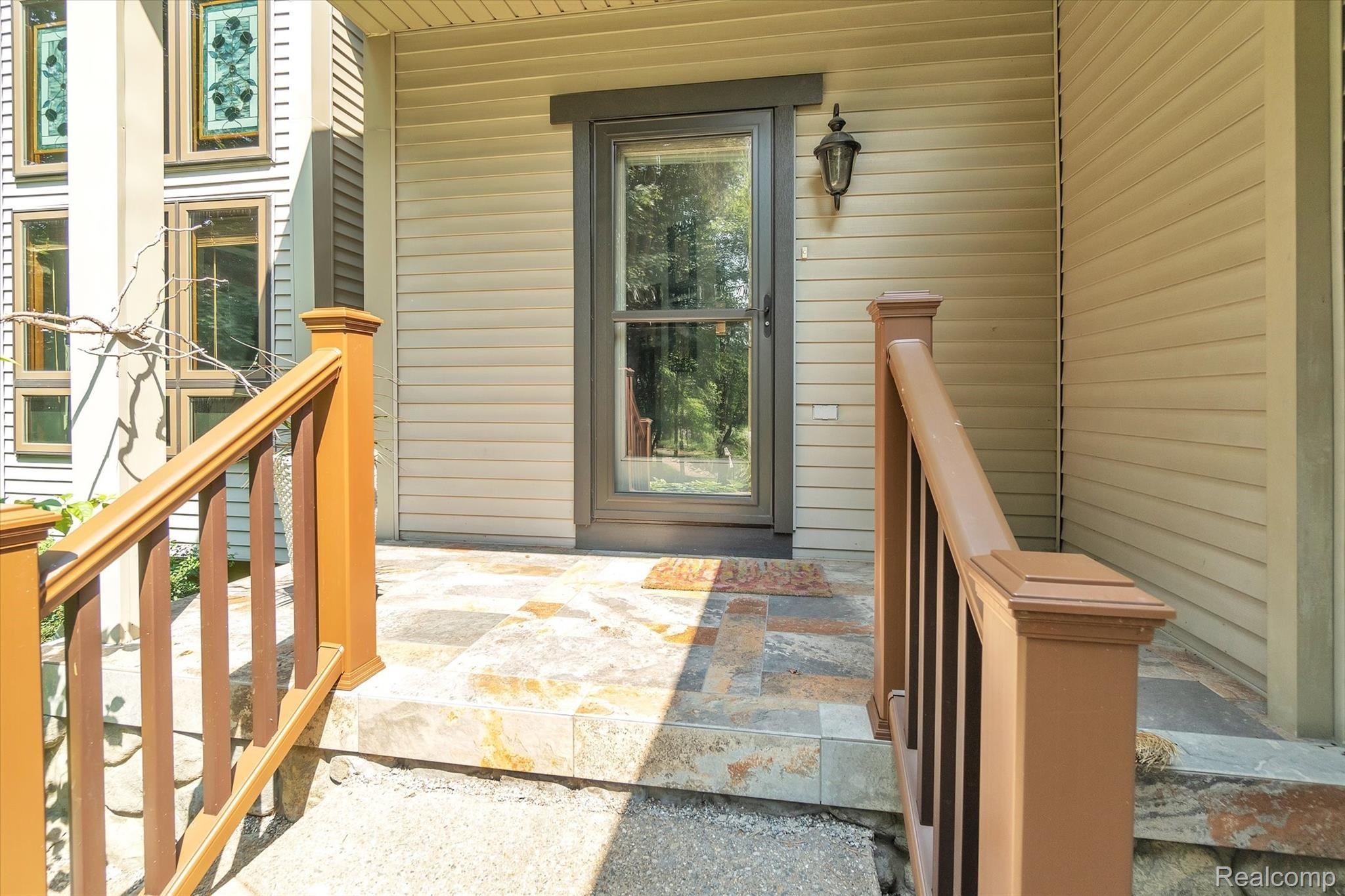 5484 Clarkston Road Clarkston, MI 48348 - Photo 15 of 52 5484 Clarkston Road (5).jpg