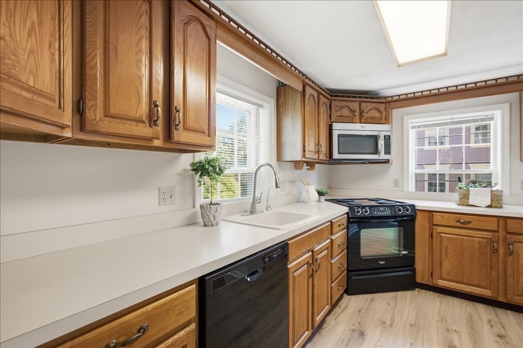 53 Front Street, Unit 53 Beverly, MA 01915 - Photo 15 of 34