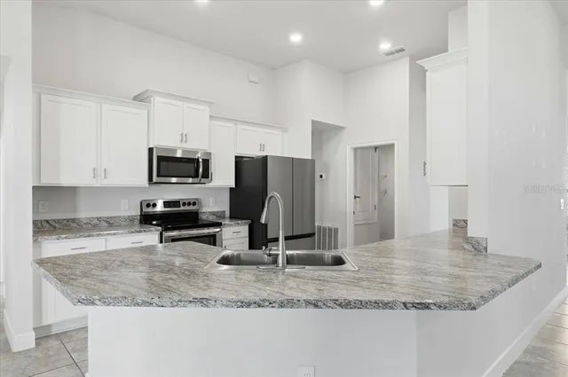 $420,000 | 5463 Knights Lndg Drive, Lakeland, FL 33810