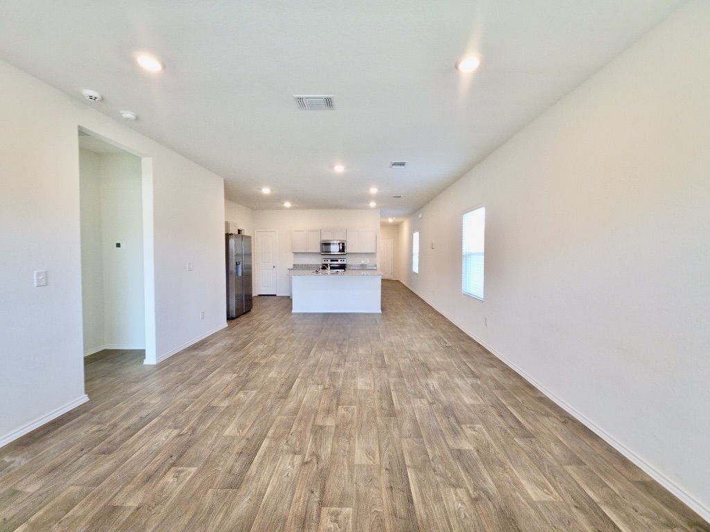 13525 Open Wagon Trail Elgin, TX 78621 - Photo 10 of 26 Eat-in Kitchen Dining area.