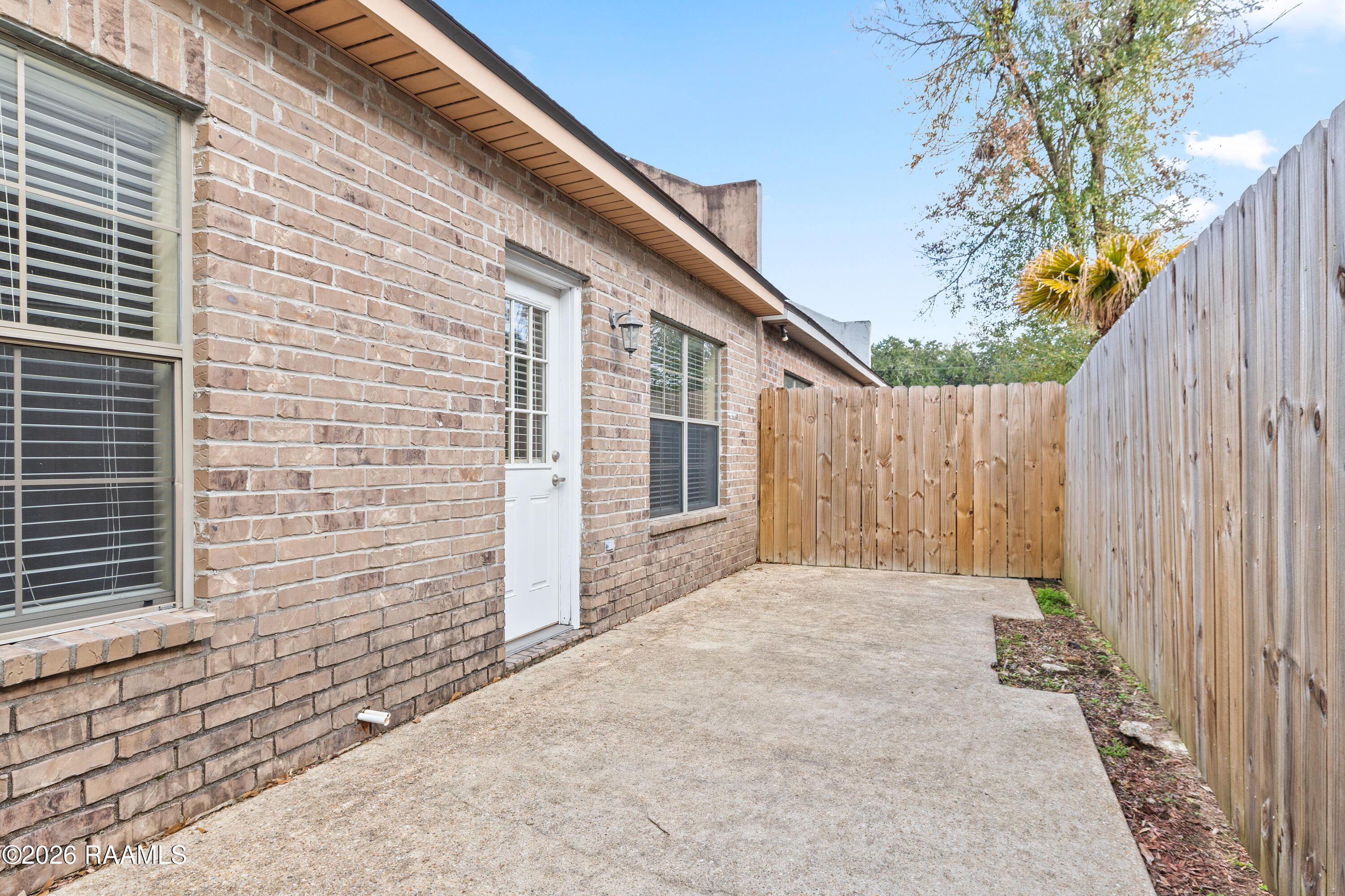 805 West Monroe Street Broussard, LA 70518 - Photo 20 of 21 w monroe-25