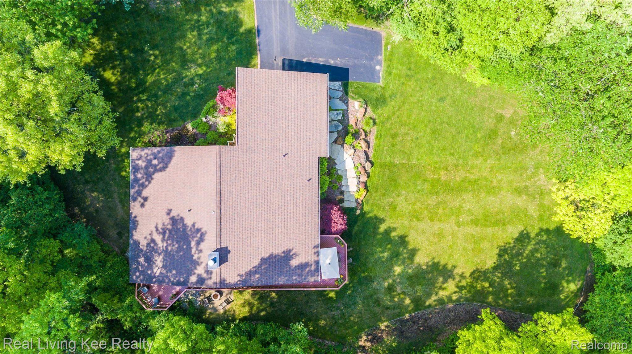 5330 Old Mill Road Rochester, MI 48306 - Photo 73 of 77 Exteriors 23.JPG