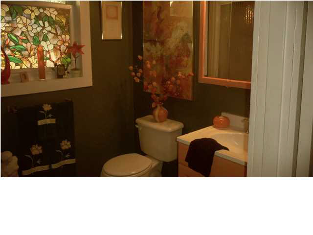 1503 Bedford Road Washington, IN 47501 - Photo 4 of 12 Gallery Image 4