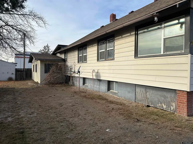 $142,500 | 2142 West C Street, Torrington, WY 82240