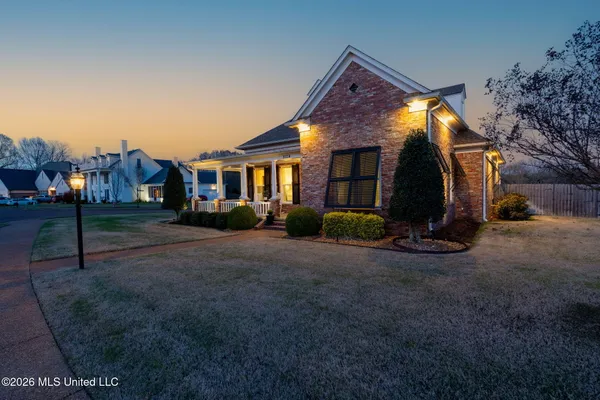 $475,000 | 3524 Williams Brooke Lane, Hernando, MS 38632