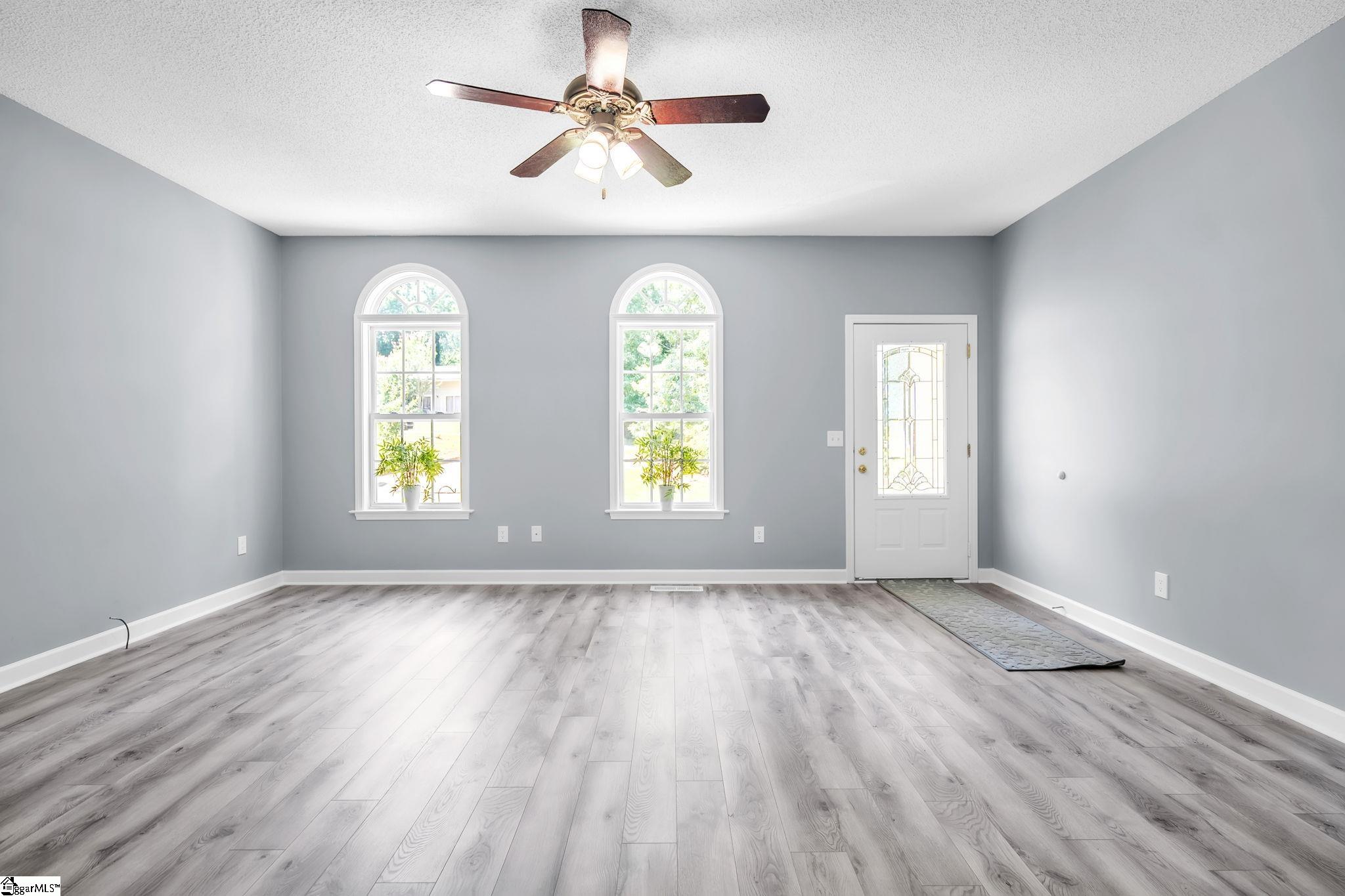 402 Hamilton Forest Drive Easley, SC 29640 - Photo 4 of 17