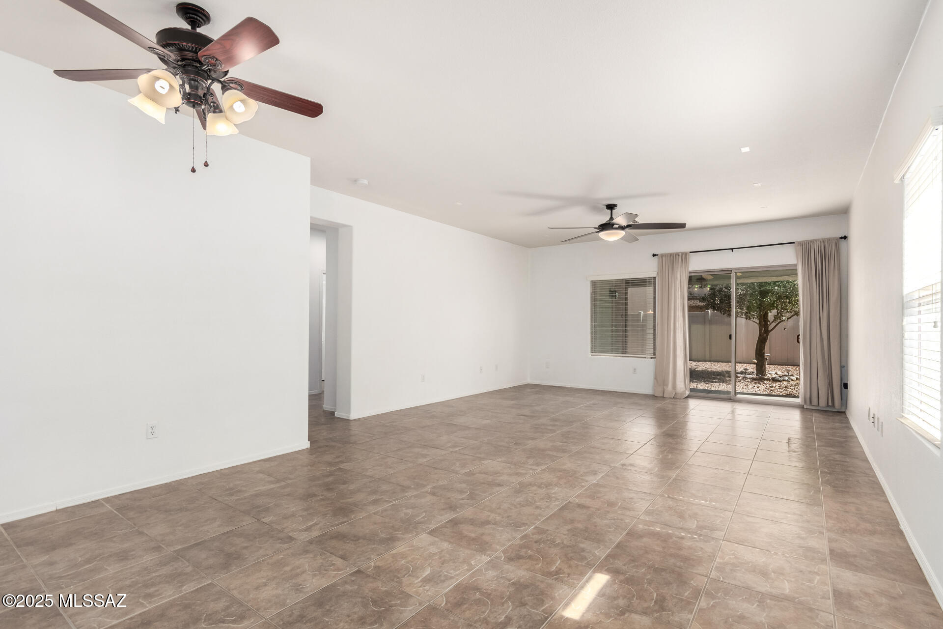 20927 East Frontier Road Red Rock, AZ 85145 - Photo 7 of 29 Gallery Image 7