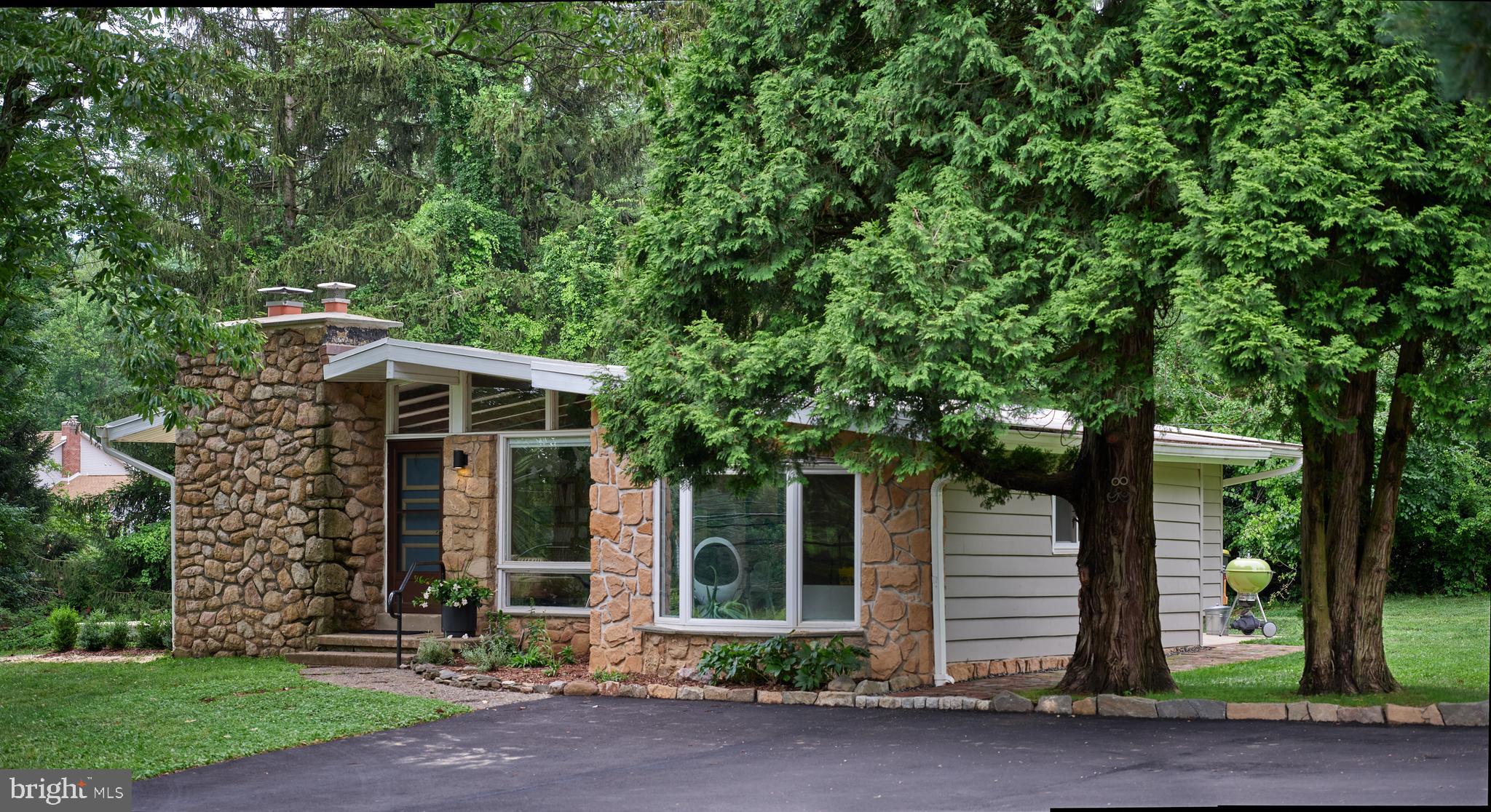 3340 Masons Mill Road Huntingdon Valley, PA 19006 - Photo 4 of 44 Gallery Image 4