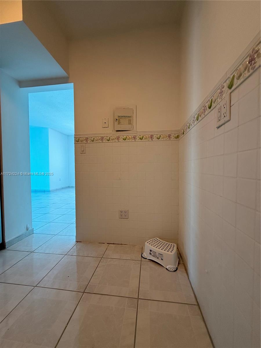500 Bayview Drive, Unit 1031 Sunny Isles Beach, FL 33160 - Photo 16 of 40 a view of utility room
