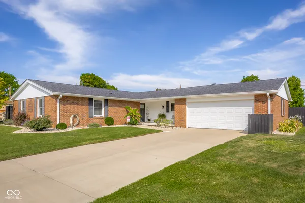$355,000 | 4520 Woodcrest Drive, Columbus, IN 47203