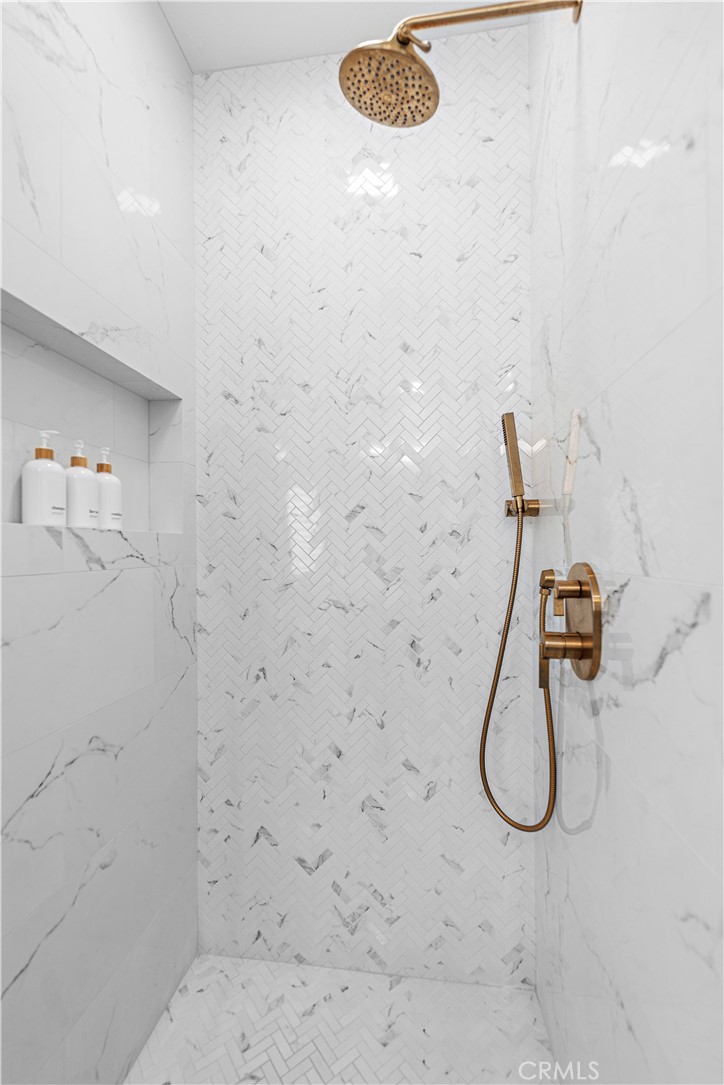 39 Bedstraw Loop Ladera Ranch, CA 92694 - Photo 26 of 63 Master Shower