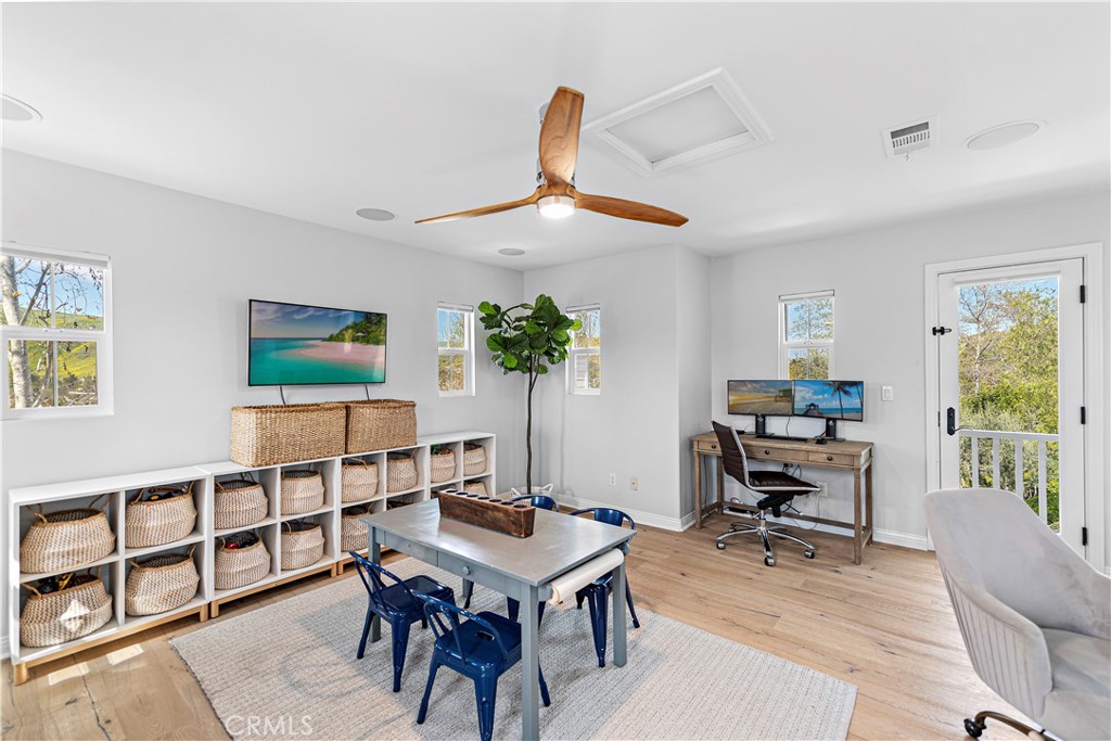 39 Bedstraw Loop Ladera Ranch, CA 92694 - Photo 31 of 63 3rd level Open Space for Office or play room