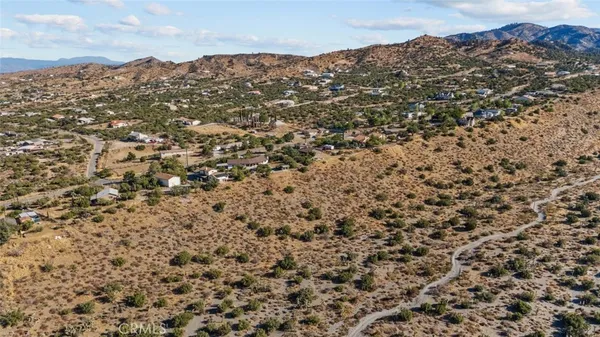 $470,000 | 8676 Sky Line Drive, Pinon Hills, CA 92372