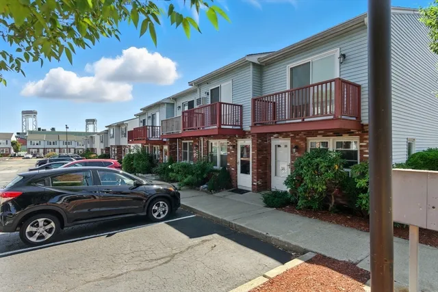 $489,999 | 250 Congress Avenue, Unit 40, Chelsea, MA 02150
