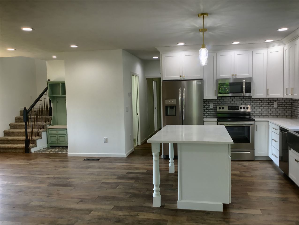 907 Reynolds Road Interlochen, MI 49643 - Photo 6 of 48 1864219-5.JPG