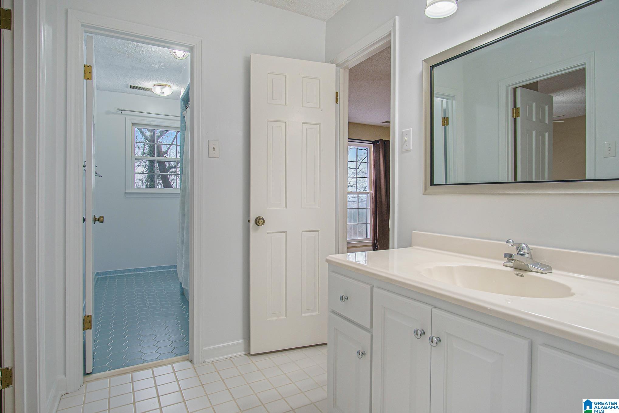 1612 Shades Crest Road Birmingham, AL 35226 - Photo 34 of 43