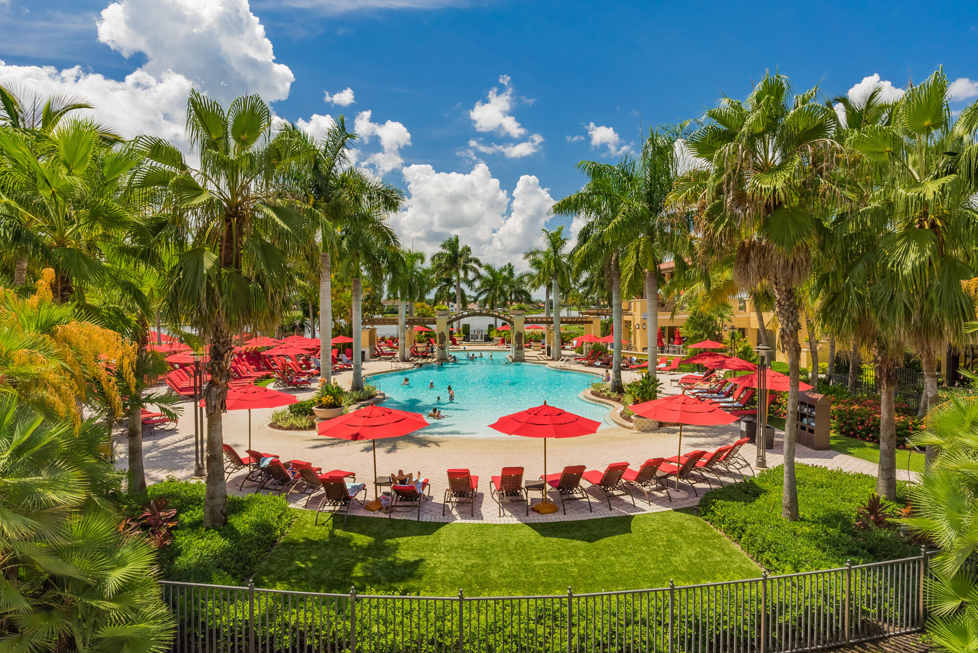 25 Commodore Place Palm Beach Gardens, FL 33418 - Photo 38 of 68 PGA National_5_resort-pool