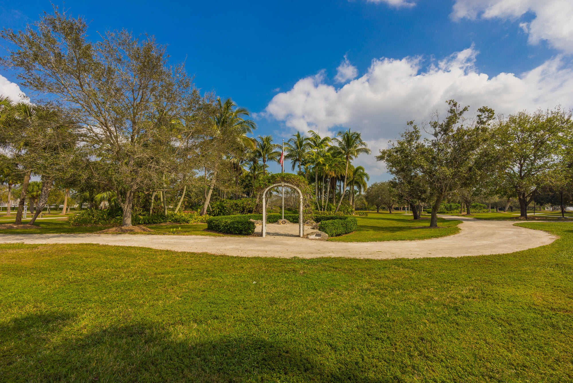 25 Commodore Place Palm Beach Gardens, FL 33418 - Photo 62 of 68 a view of a playground with basketball court