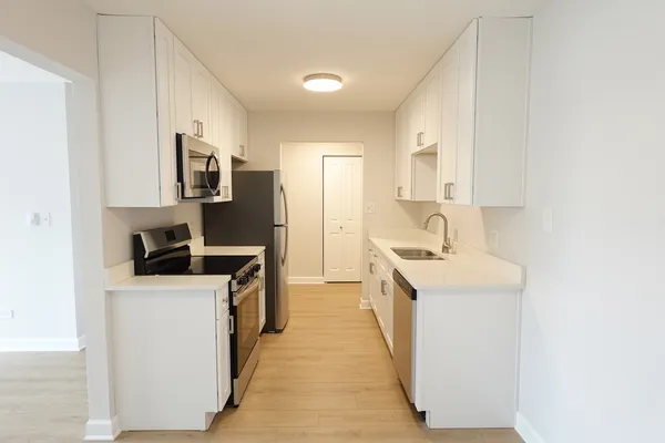 $1,895 | 870 East Old Willow Road, Unit 153, Prospect Heights, IL 60070