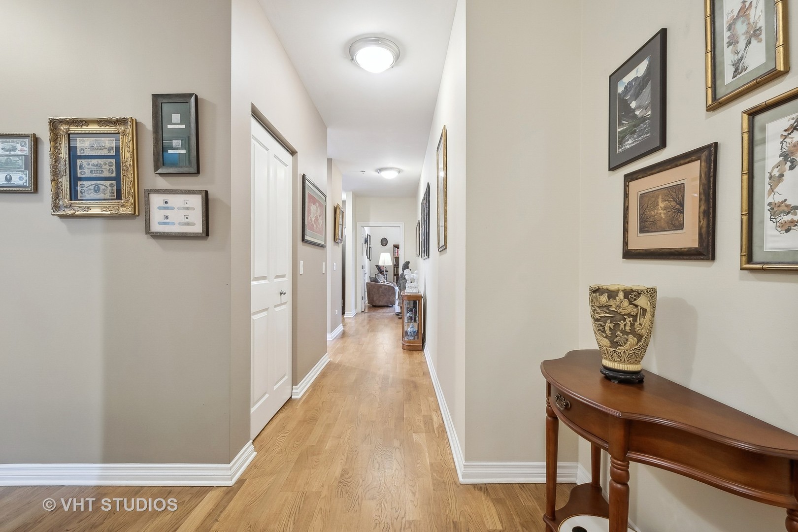 5556 North Sheridan Road, Unit 407 Chicago, IL 60640 - Photo 8 of 19 Gallery Image 8