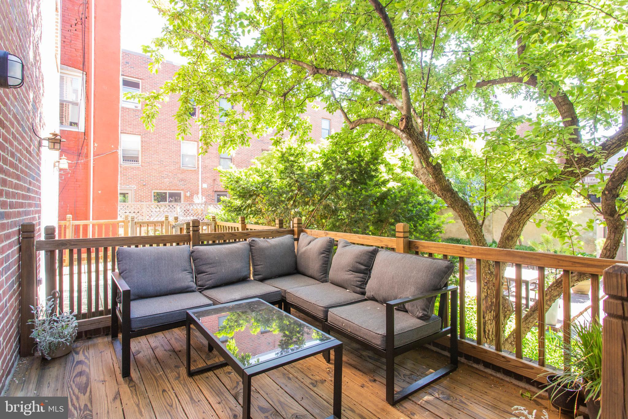 509 South 5th Street Philadelphia, PA 19147 - Photo 18 of 38 Private deck overlooking courtyard