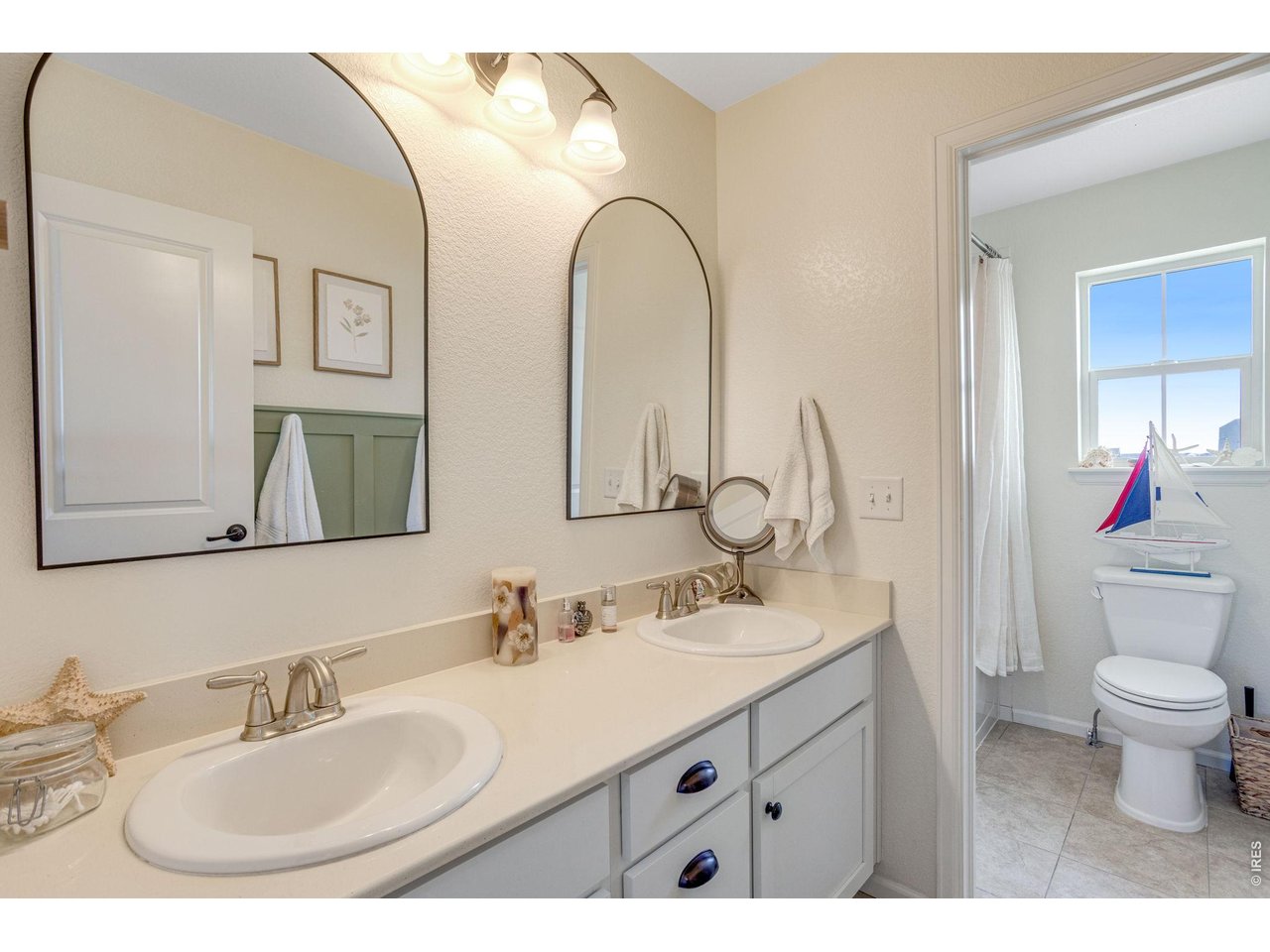 12715 Eagle River Road Firestone, CO 80504 - Photo 16 of 28 Upper Floor Full Bathroom