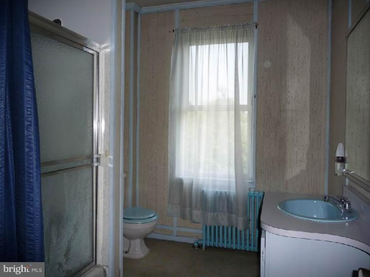 220 New Jersey Avenue Riverside, NJ 08075 - Photo 17 of 19 Bathroom