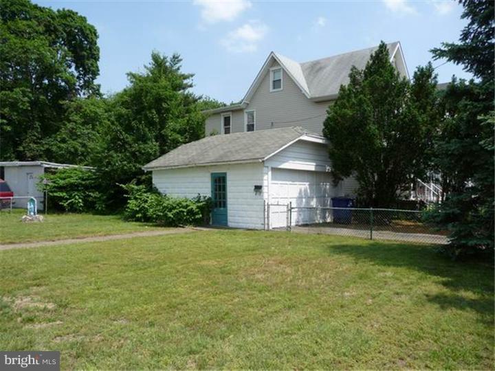 220 New Jersey Avenue Riverside, NJ 08075 - Photo 4 of 19 Garage
