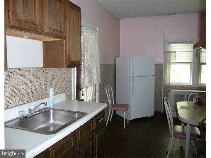 220 New Jersey Avenue Riverside, NJ 08075 - Photo 9 of 19 Kitchen