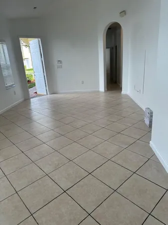 $2,550 | 1056 Northeast 39th Avenue, Homestead, FL 33033