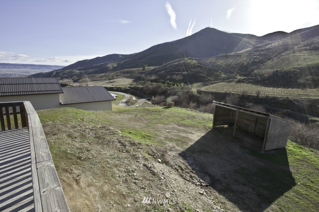 2775 Squilchuck Road Wenatchee, WA 98801 - Photo 11 of 21